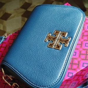 Adjust crossbody from 45 inches to 48